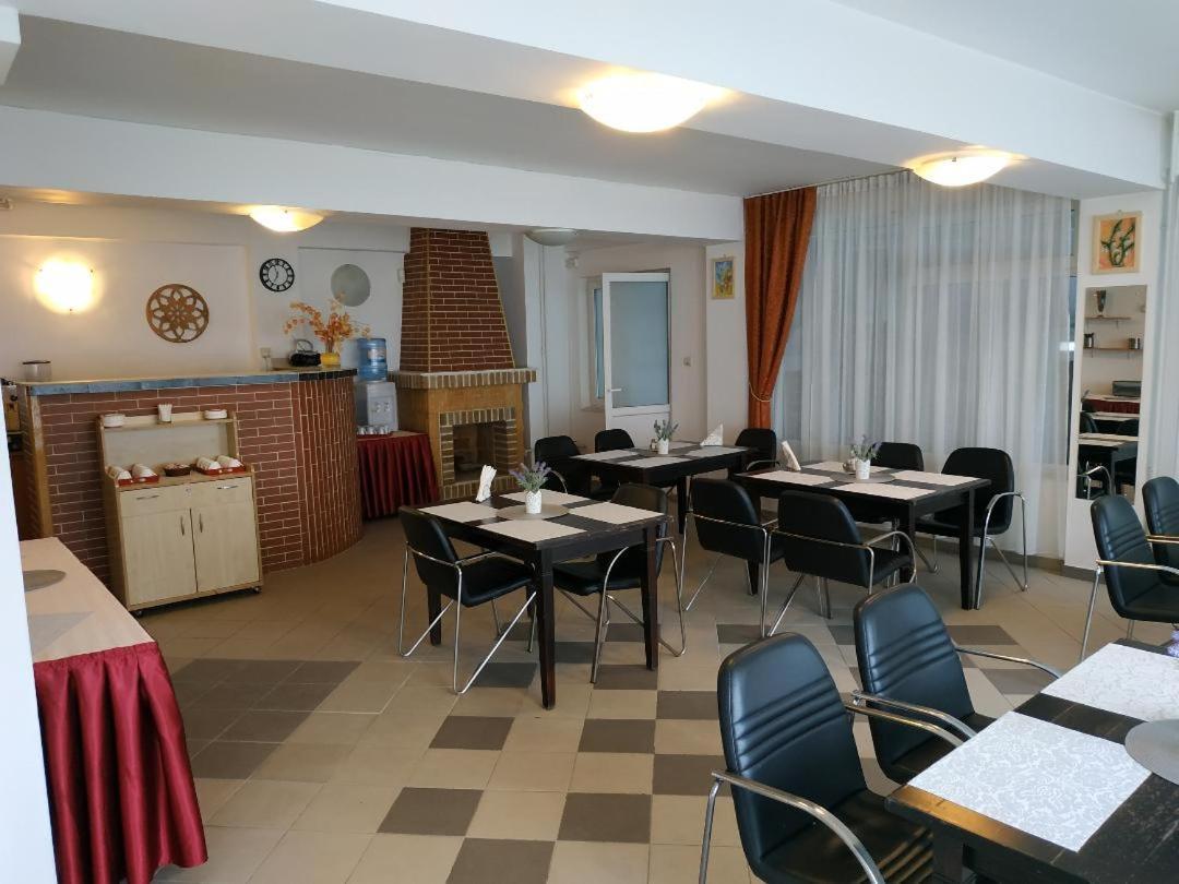 Vila Mihail Hotel Buşteni Exterior foto