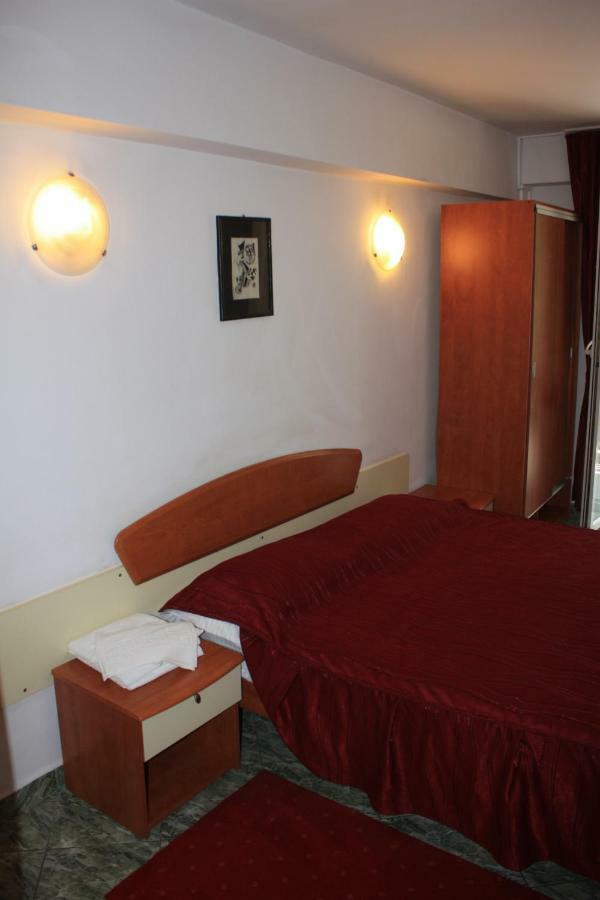Vila Mihail Hotel Buşteni Exterior foto