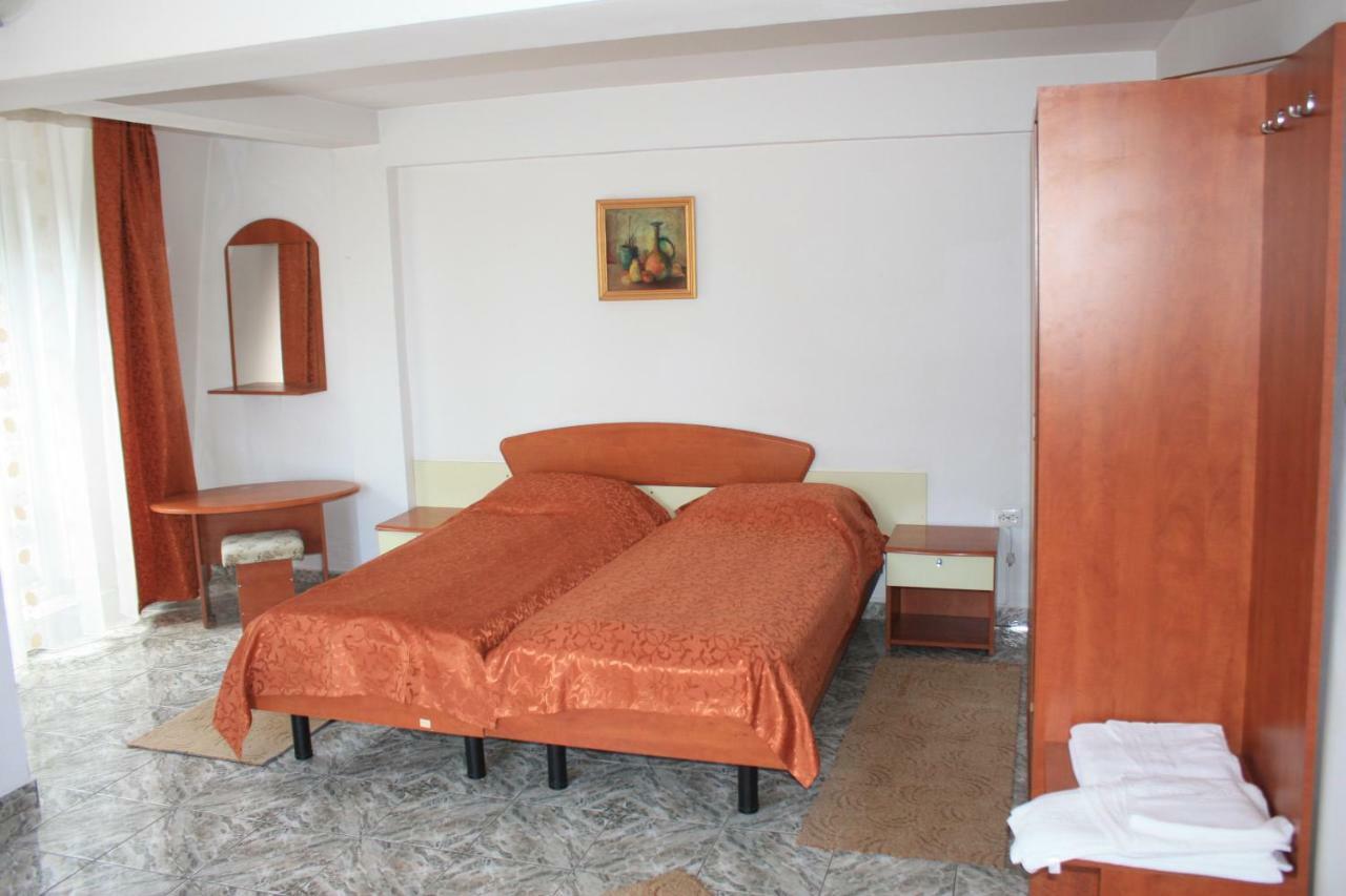Vila Mihail Hotel Buşteni Exterior foto
